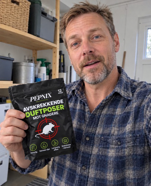 Henrik Oberg med Pepnix duftposer